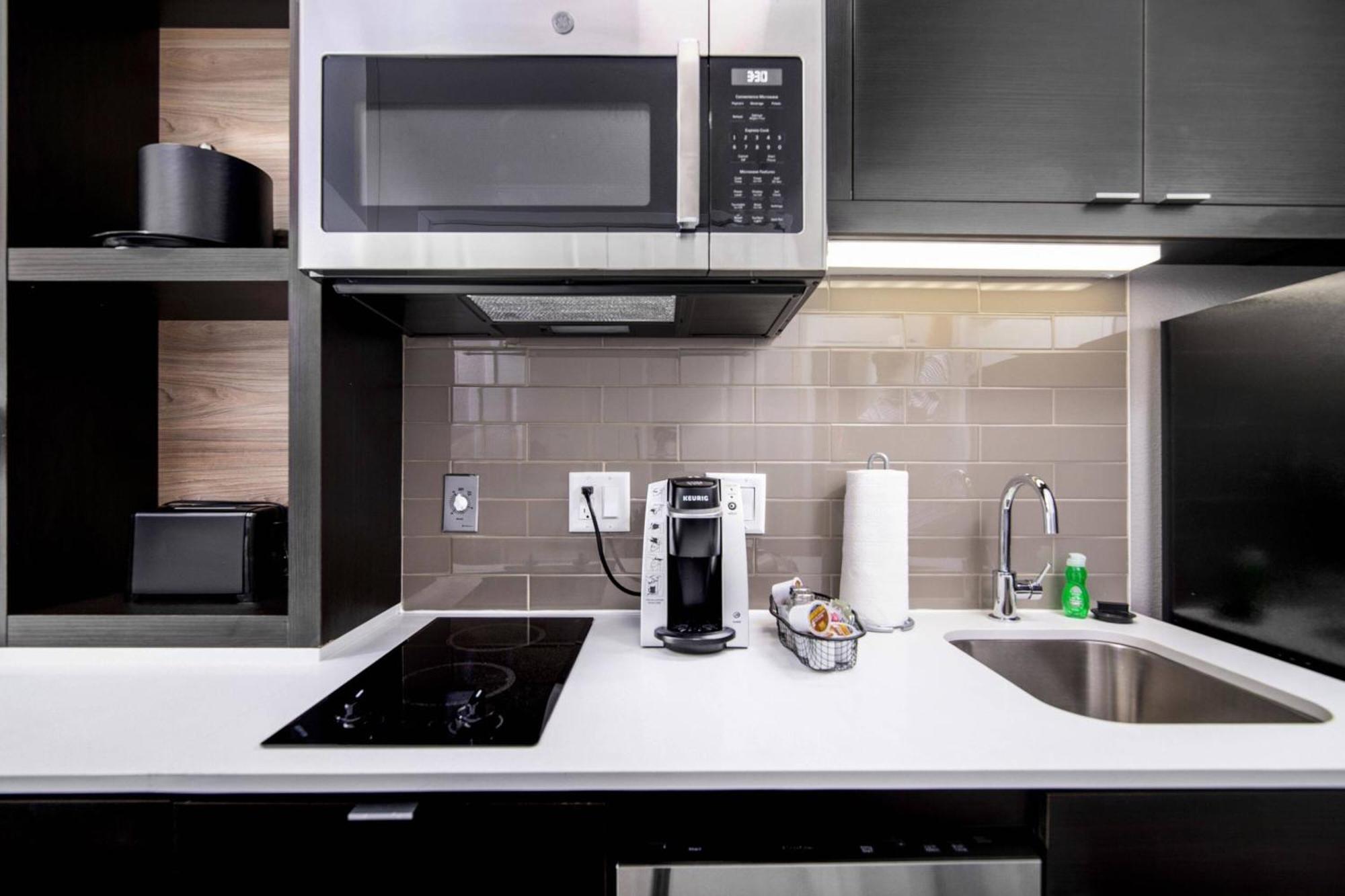 Towneplace Suites By Marriott Houston Hobby Airport المظهر الخارجي الصورة